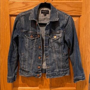 Lucky Brand Women's Dark Blue Jean Jacket size XS
Little bit of destressing